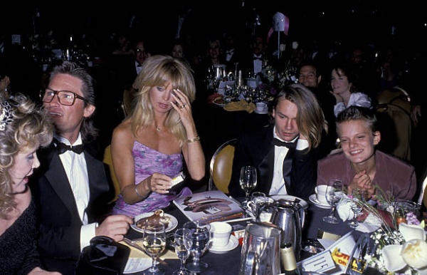 With Kurt Russel, Goldie Hawn and Martha Plimpton
